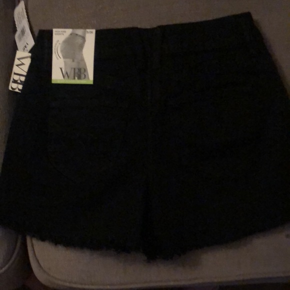 YMI wanna betta butt jean shorts - Picture 2 of 3